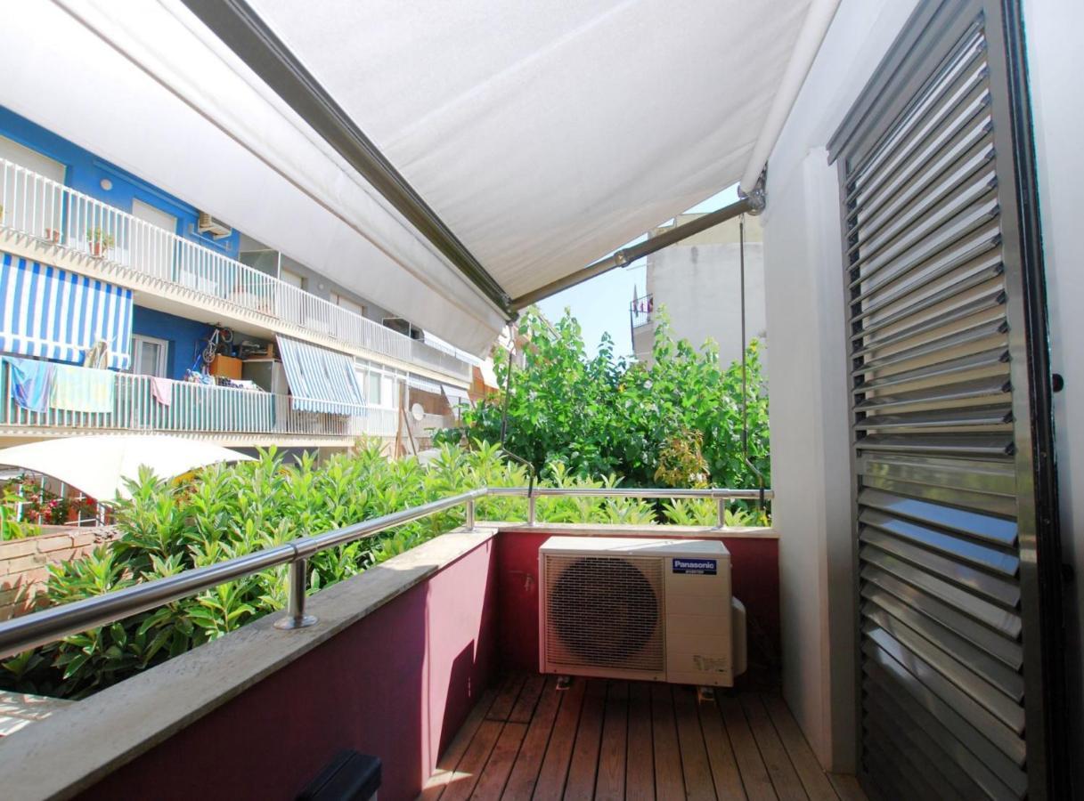 Ferienwohnung Blue Fridge Apartmen - Blue Fridge Apartmen - Ideal For Couples, Near Beach And Well Connected Vilassar De Mar Exterior foto