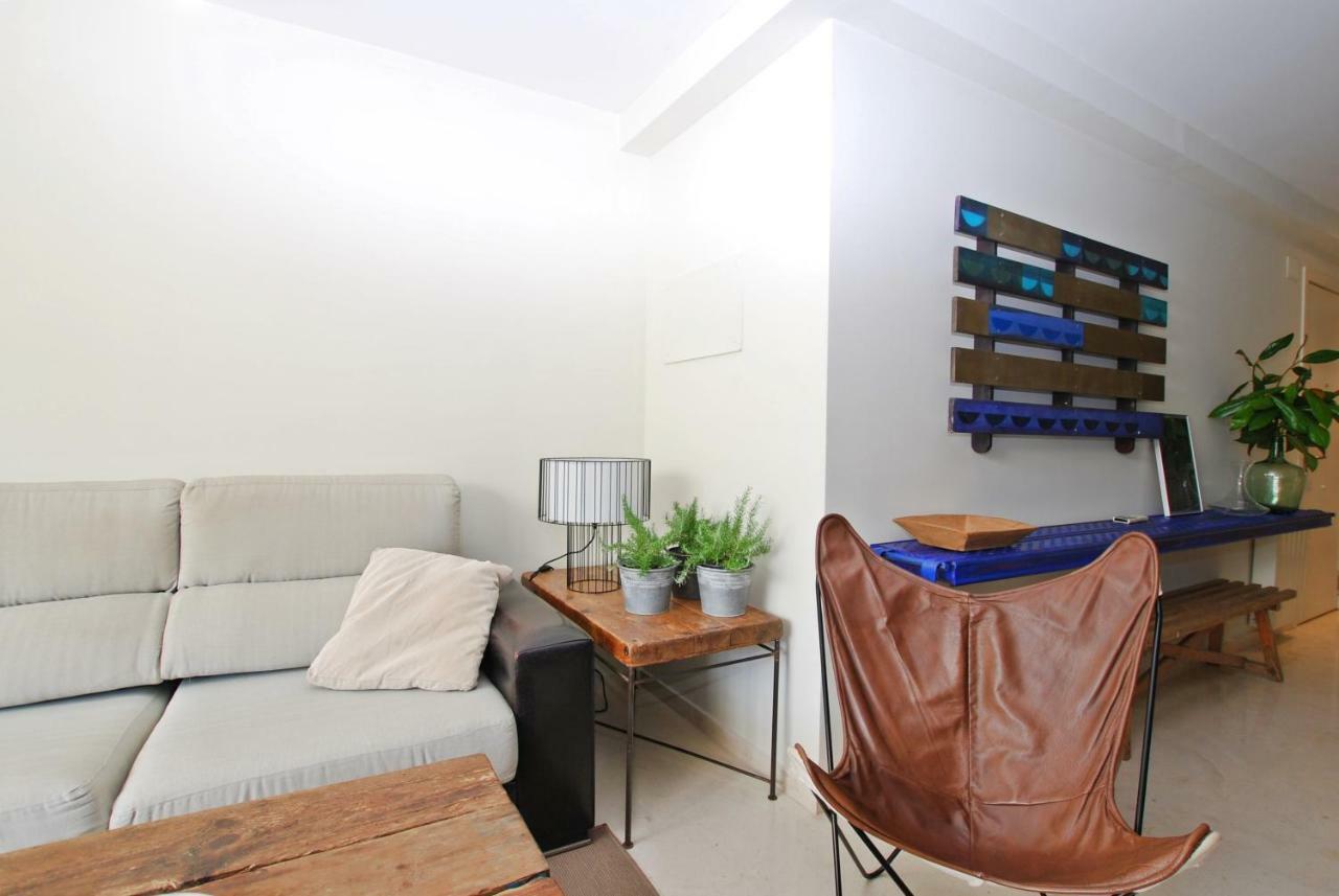 Ferienwohnung Blue Fridge Apartmen - Blue Fridge Apartmen - Ideal For Couples, Near Beach And Well Connected Vilassar De Mar Exterior foto